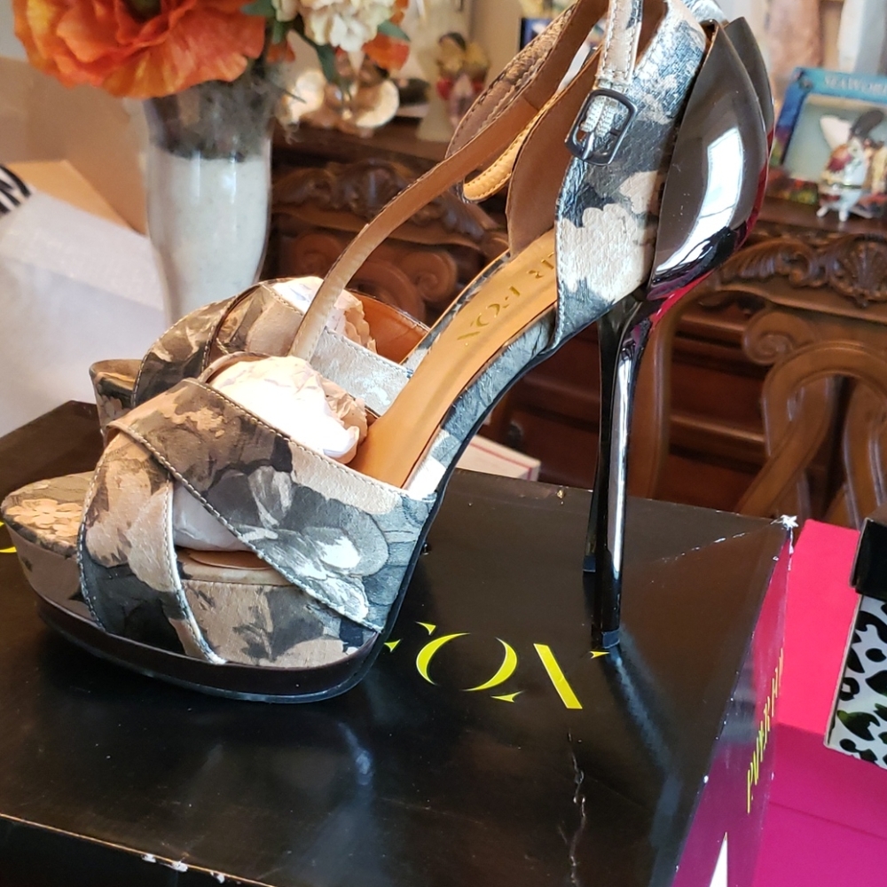 👠 Heels